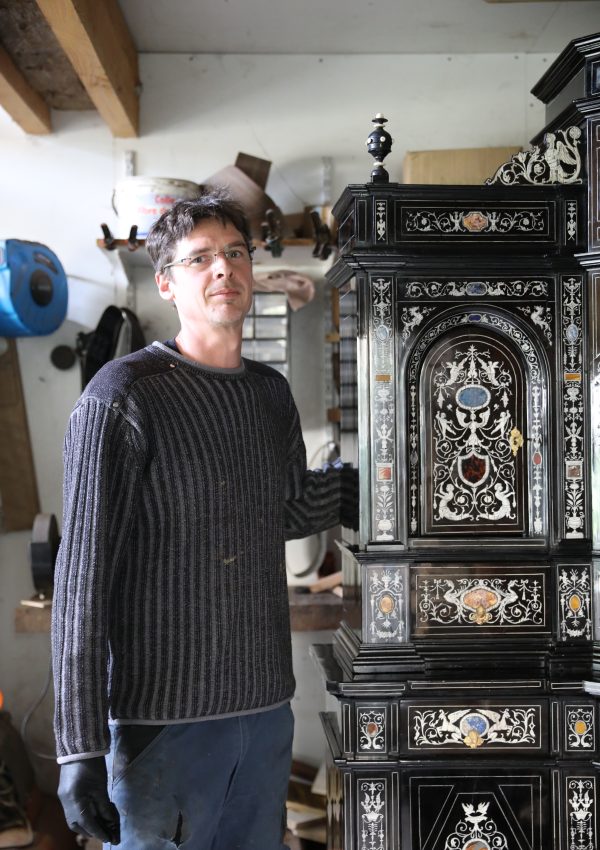 Vincent Seigneur - Ebeniste et restaurateur depuis presque 30ans - artisan d'art